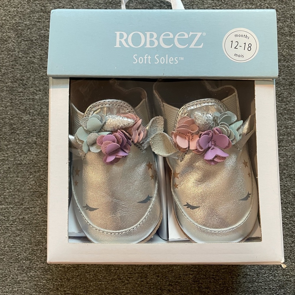 Robeez soft sole shoes